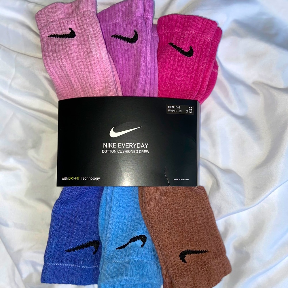 NIKE MULTI COLORED SOCKS 6PACK